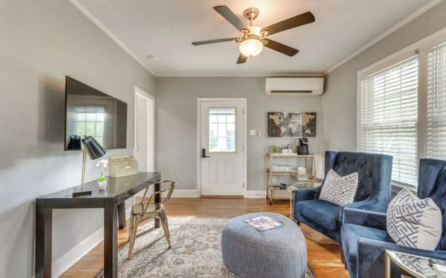 3 Blocks to Pensacola Bay: Charming Apartment!