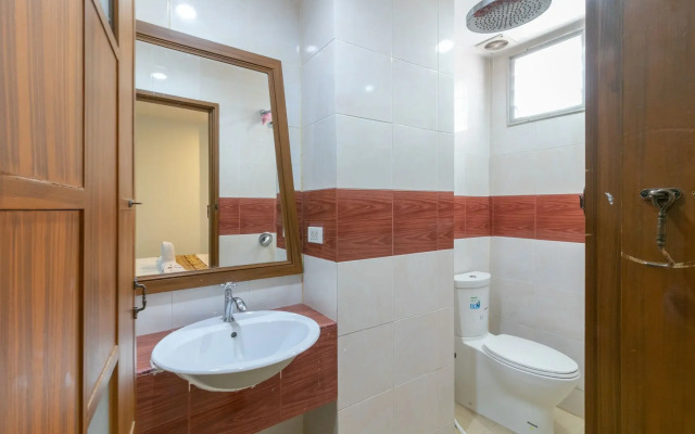 Lotus Hotel Patong