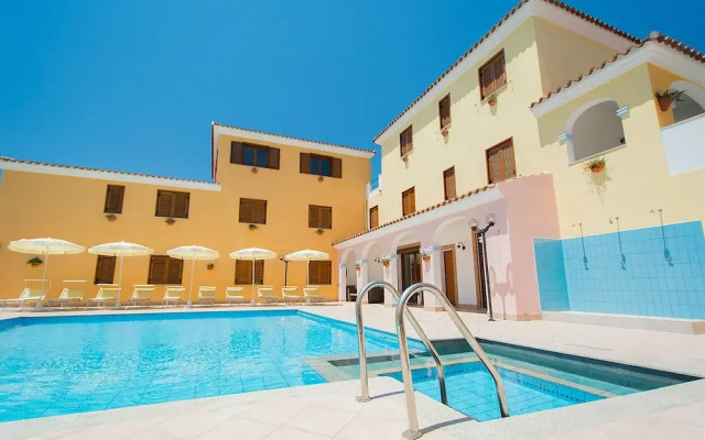 Cala Viola Trilo 1.5km With Shared Pool
