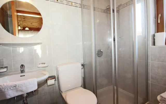 Spacious Apartment in Fügen near Ski Area