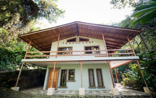 4BR Villa Motmot in w Exclusive Pool Wifi AC