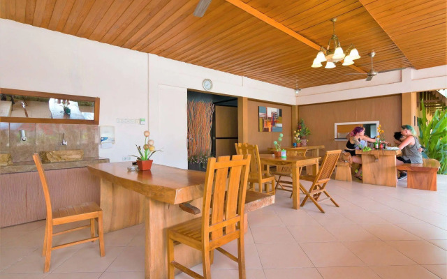 ZEN Rooms Lombok Raya Senggigi