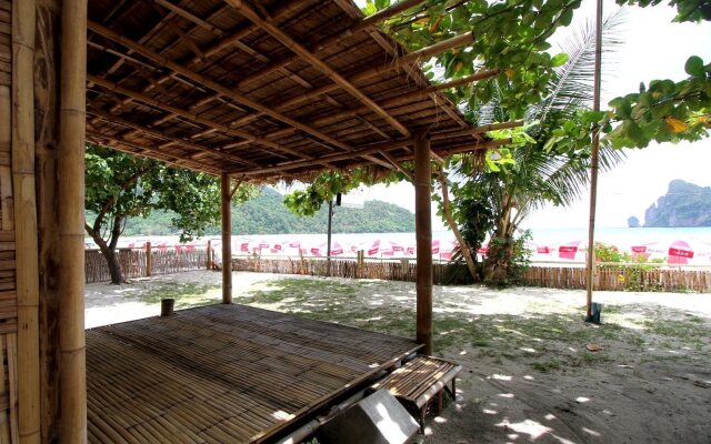 Charlie Hut Bungalow