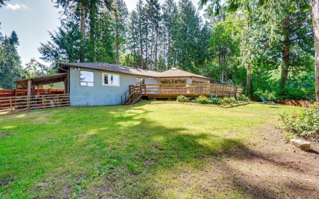 Charming Poulsbo Retreat: Hood Canal Views!