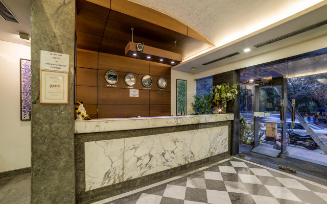 New Haven Hotel Greater Kailash by OYO