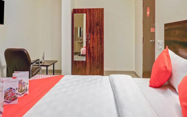OYO 19524 Maruthi Home Stays 2