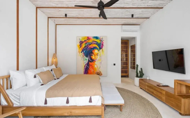 Alicante Villa by Betterplace