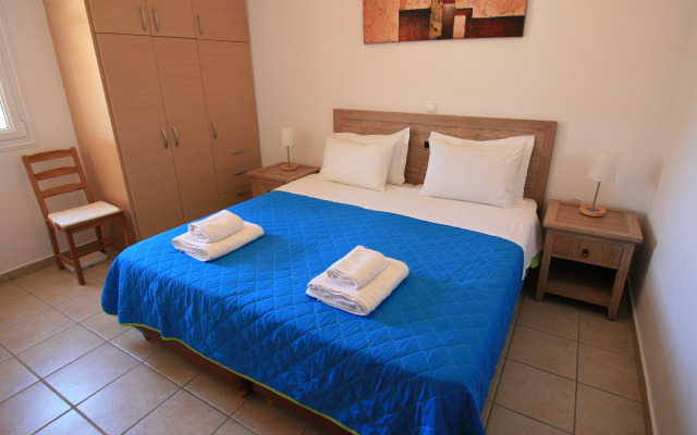 Lagoon View Apartments - Adults Only