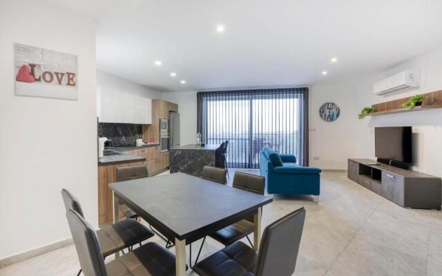 Stunning Apartment with pool-Hosted by Sweetstay