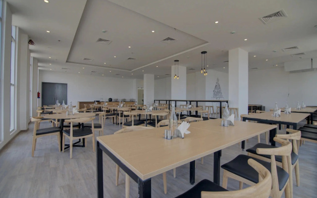 OYO Townhouse 100 Somani TC