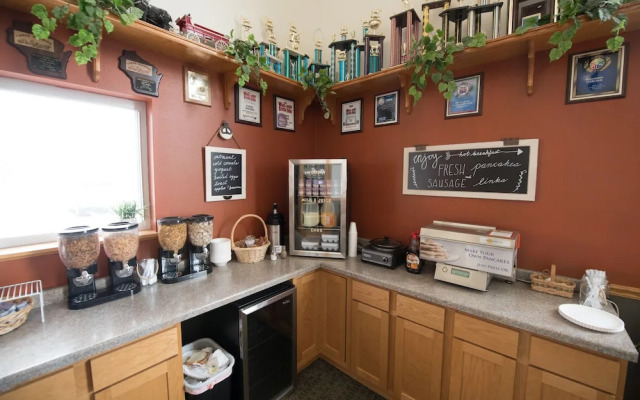 Draft Horse Inn and Suites