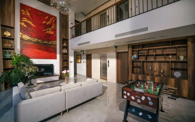 Luxury Duplex Penthouse With Pool Foosball