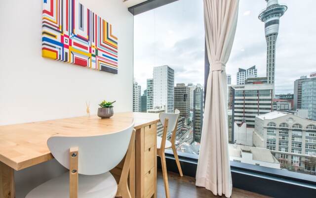 JHT - 2 BR Subperb Central Skytower View