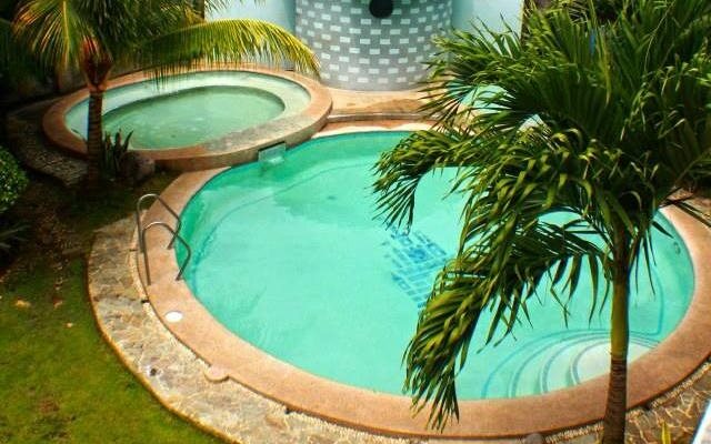 Hotel Camila 2