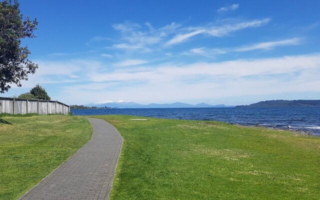 Waimahana Apartment 8