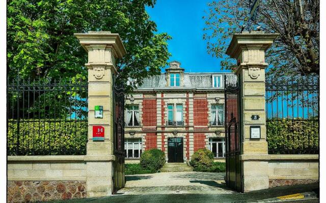 Hotel Le Clos Raymi