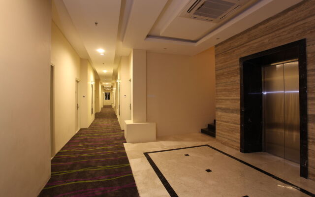 W Three Premier Hotel Lagaligo
