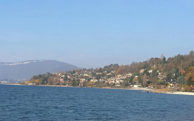 Le Lac
