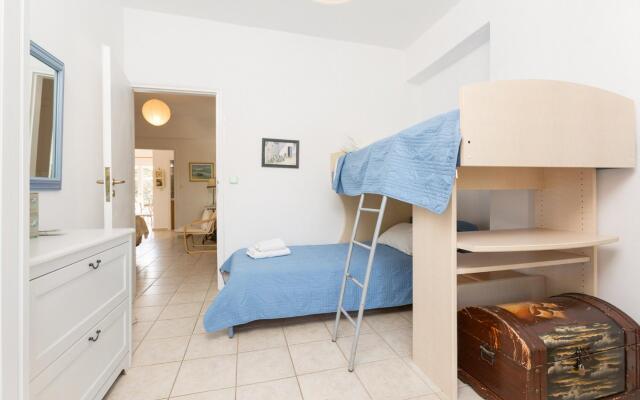 Anna Apartment