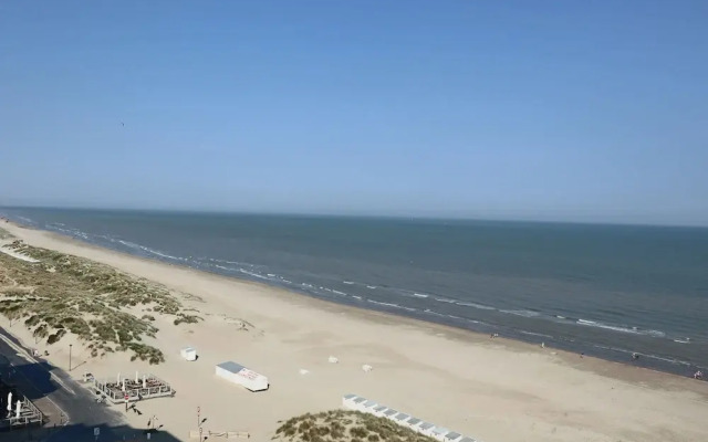 Apartment in Nieuwpoort With sea View