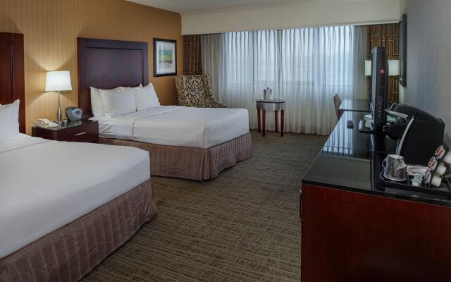 Crowne Plaza St. Louis Airport, an IHG Hotel