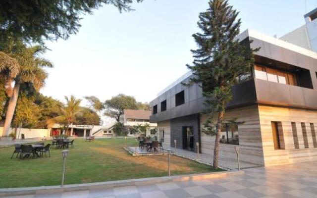 Hotel Surya Resort