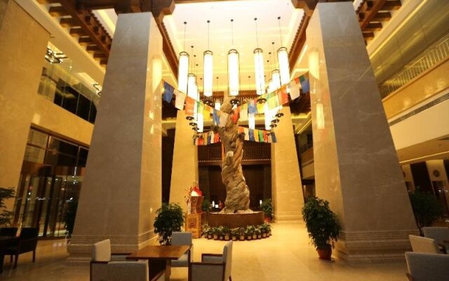 Qomo Langzong Hotel