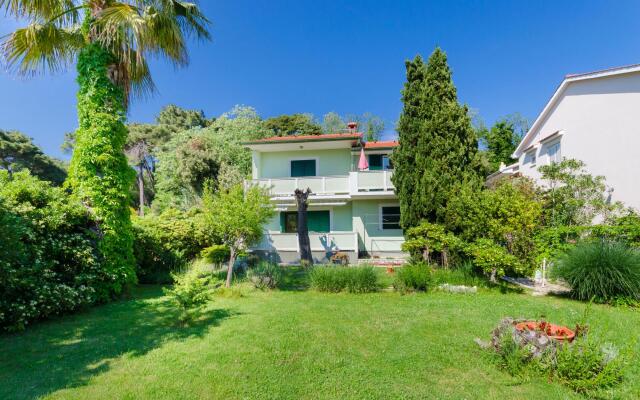 Apartments Ruzica M in Lopar - island Rab