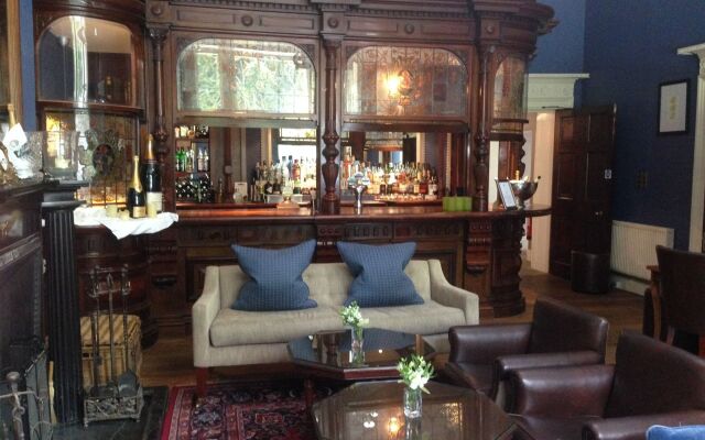 Storrs Hall Hotel