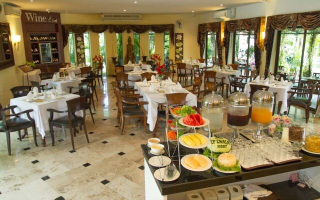 VIP Chain Resort