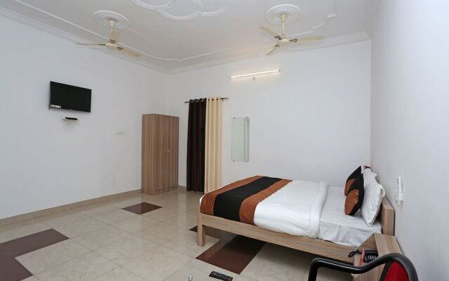 Oyo 11069 Hotel Star Inn