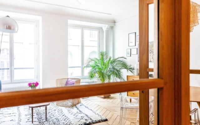 Greeter-Bel appartement Parisien de 70m2 - St Lazare
