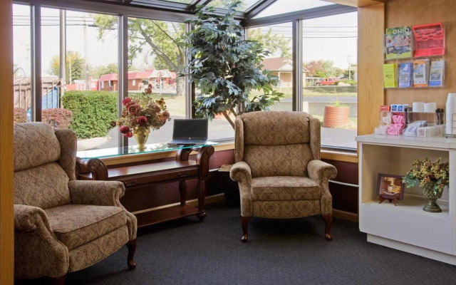 Americas Best Value Inn & Suites St. Marys