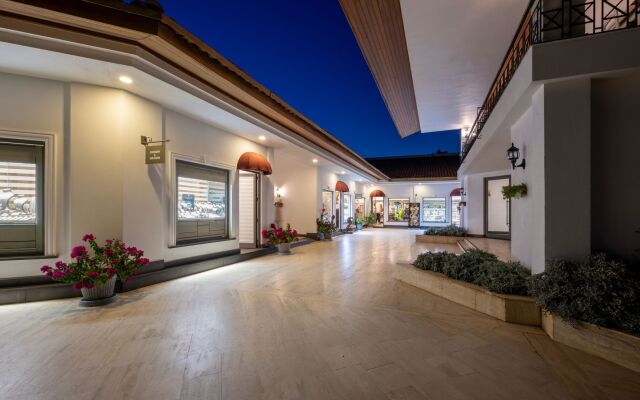 Adora Hotel & Resort