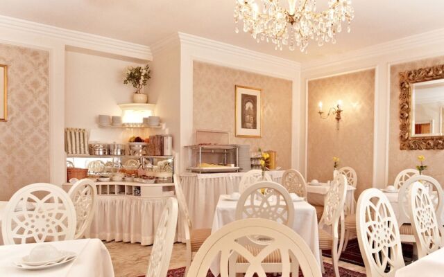 Savoy Garni