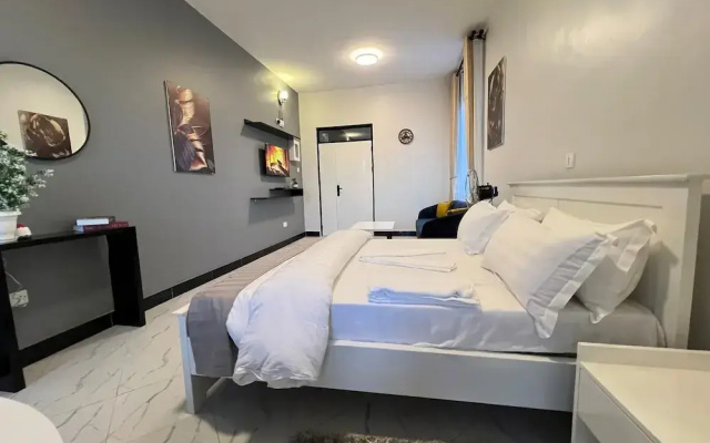 C&C Studio Apartments