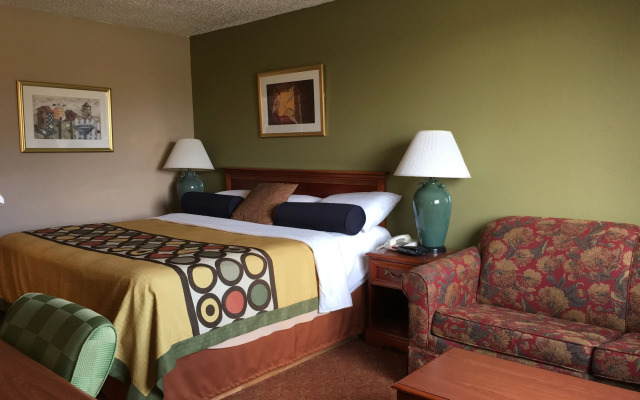 Quality Inn & Suites Howe - Sturgis