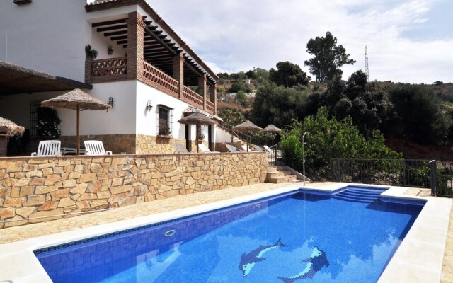 Villa With 7 Bedrooms in Riogordo, With Wonderful Mountain View, Priva