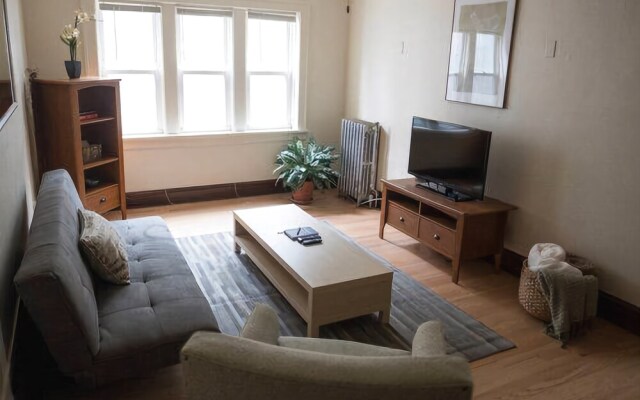 Large Beautiful One Bedroom on Brady St