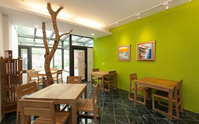 Loha Family Beachside Homestay