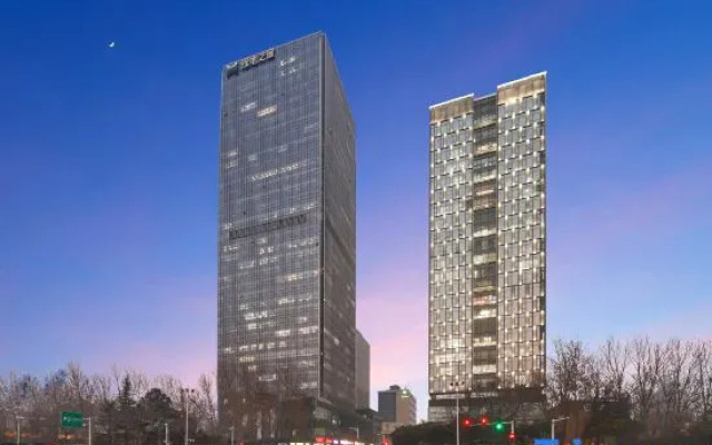 Shell Hotel (Zhengzhou High-speed Railway East Station Greenland Window Branch)