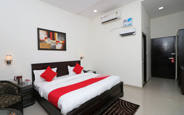 OYO 131 Nhu Phuc Hotel