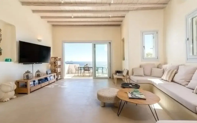 Luxury Villa With Stunning Views Above Kalo Livadi