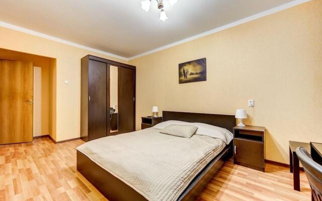 AG Apartment Iskrovskiy 1/13