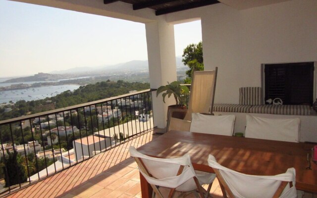 Stunning View Over the bay of Talamanca and Ibiza City