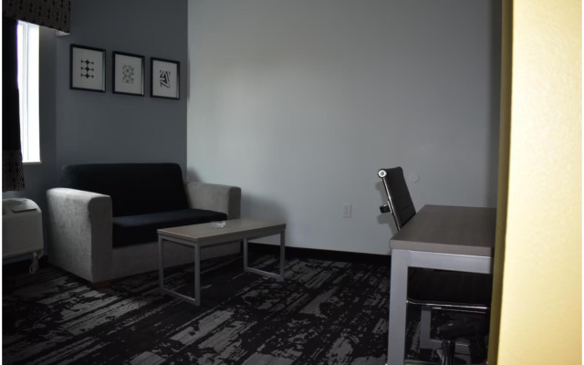 Hotel Royale IAH Airport North Houston I-45