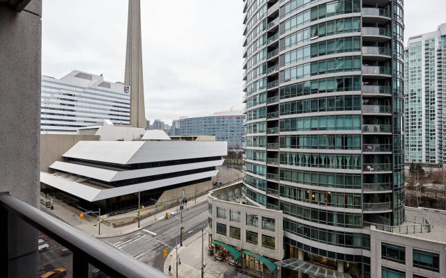 JJ Furnished Apartments & Private Suites Toronto: Entertainment District