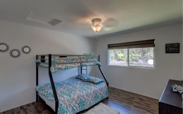 Hale O'hia Lehua 3 Bedroom Home by RedAwning