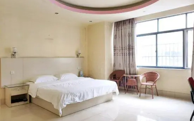 Baise Huangting Fashion Hotel