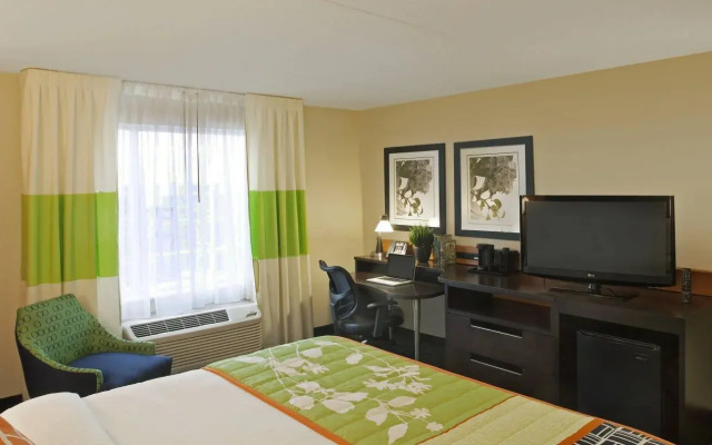 Fairfield Inn & Suites by Marriott Toronto Mississauga